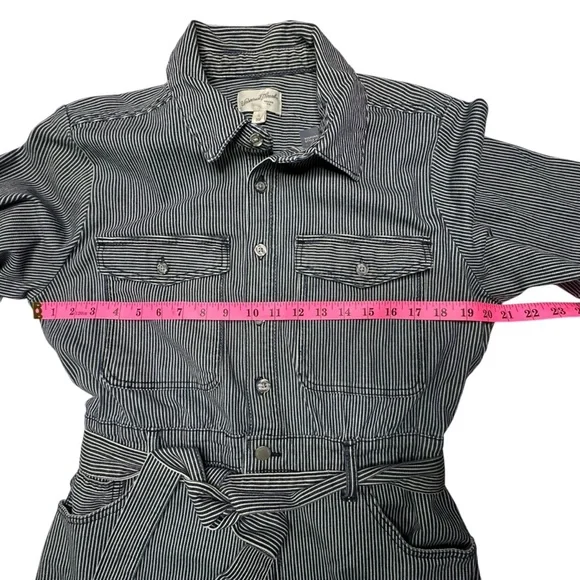 Universal Threads Navy and White Striped Short Sleeve Romper Size 10 NWT - Picture 7 of 11